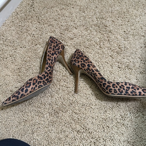 Rampage leopard print, pointy toe heel - Picture 2 of 6